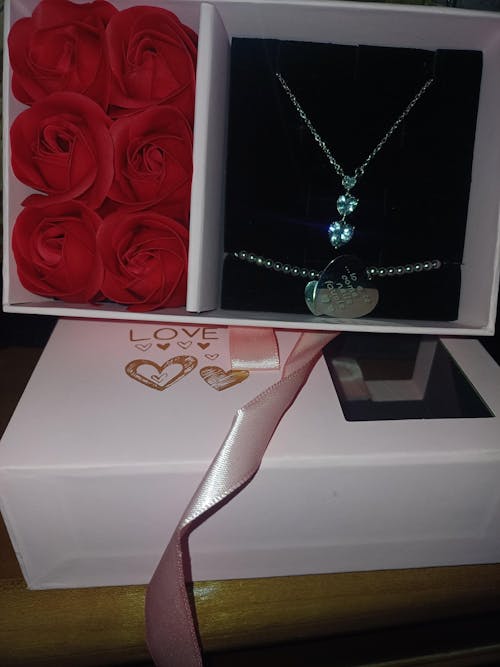 Box Love Future Chic