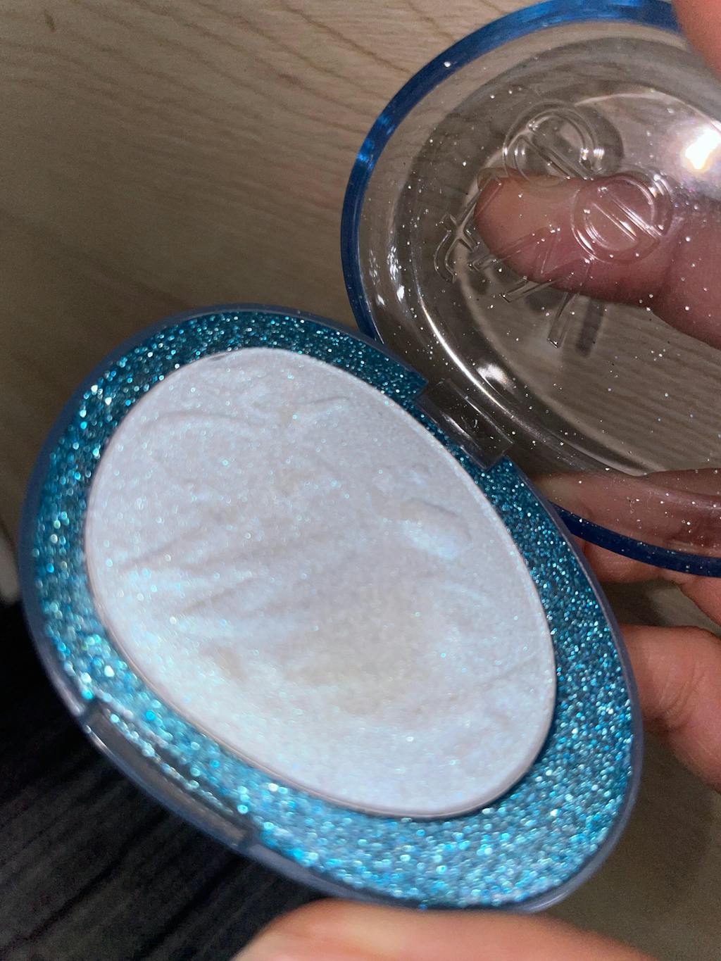 Glitz Stone Highlighter