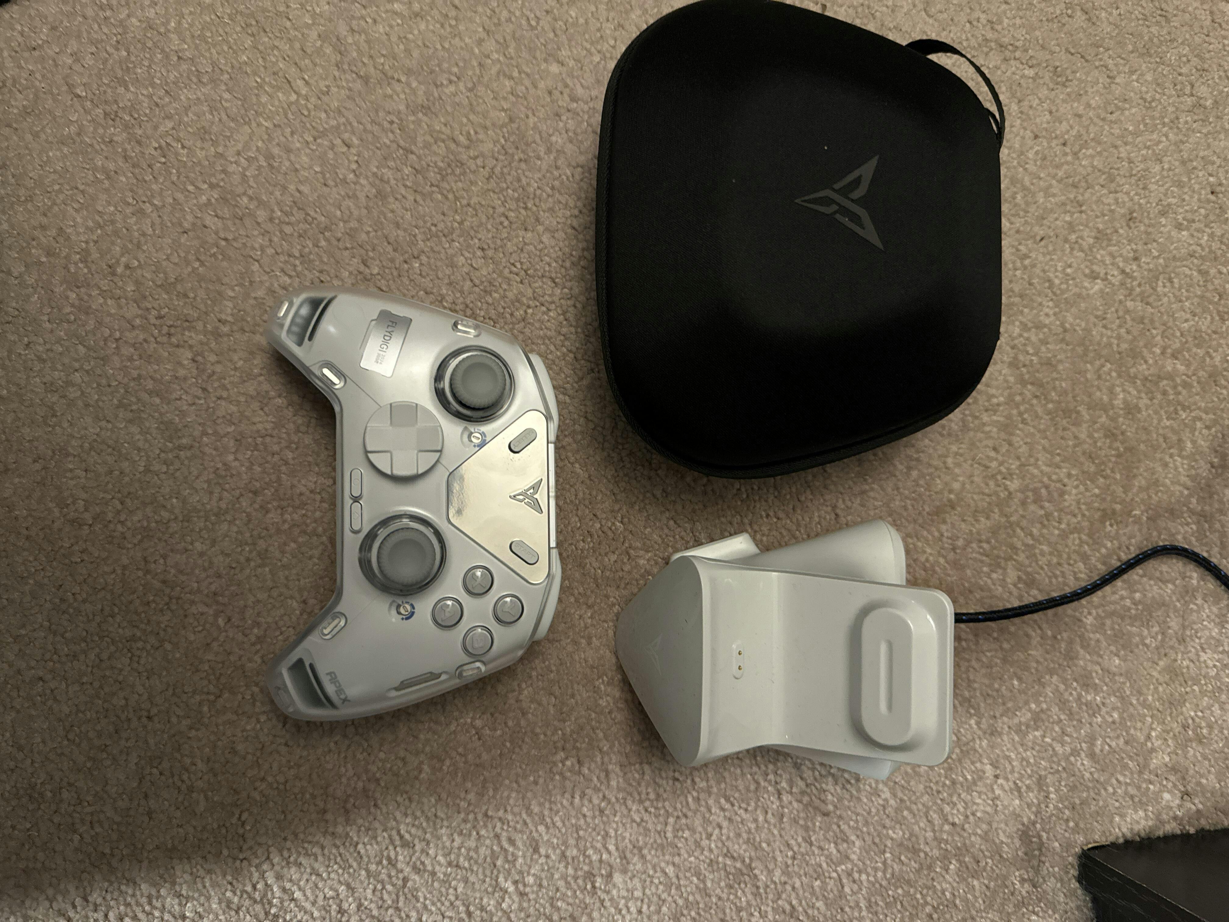 国内正規品　FLYDIGI APEX 4 コントローラー　ほぼ未使用 Amazon.co.jp: FLYDIGI APEX 4 ワイヤレス PC コントローラー