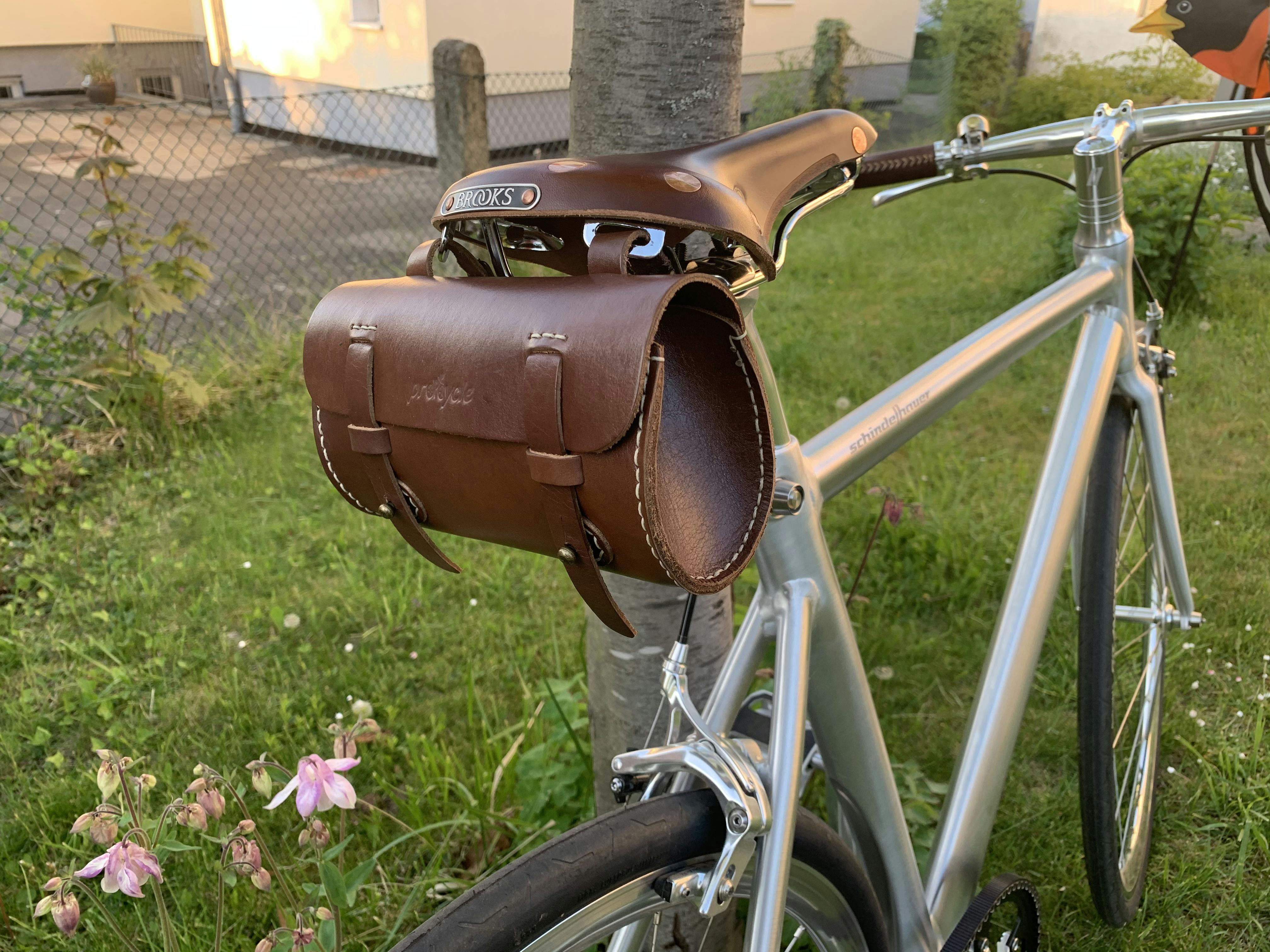 Genuine Leather round Bicycle Saddle Bag Multicolored option accessories 