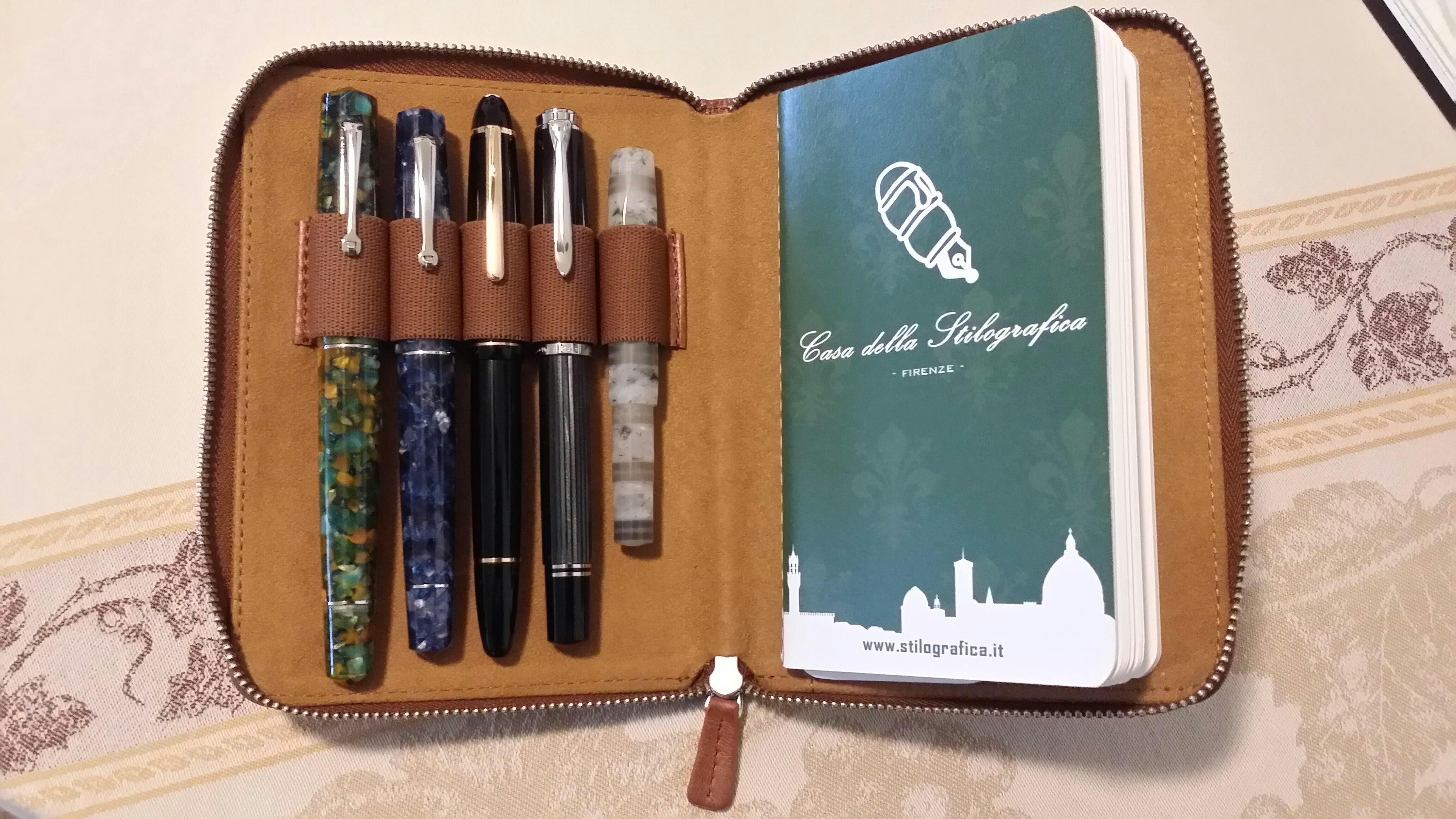 Lederen pen- en etui met plooi in klep, Crazy Horse pennenhouder voor