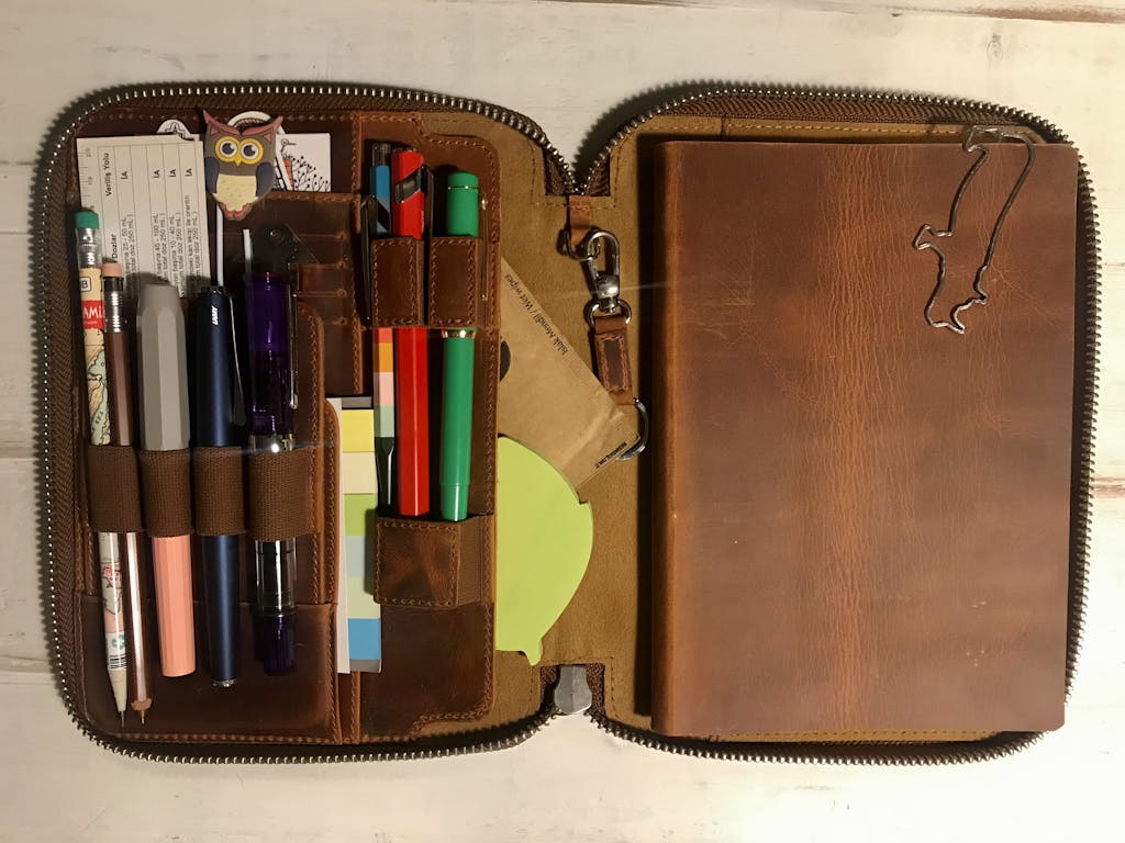 A5 Deri Organizer ve Kalemlik Crazy Horse Taba / Kahverengi Galen