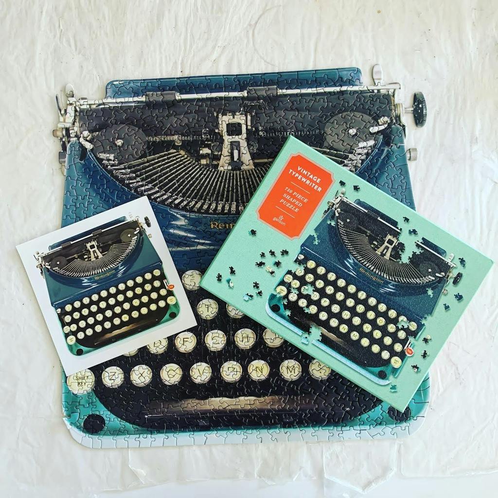 Vintage Typewriter 750 Piece Shaped Puzzle Galison