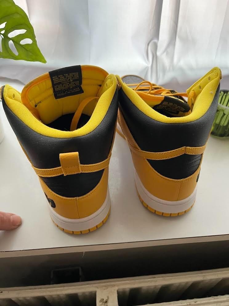 Expect Only 2300 Pairs of the Air Jordan 16 'CEO'