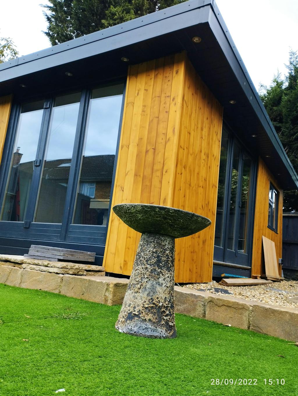 Garden Stone Bird Bath Salt Glaze Gardenesque