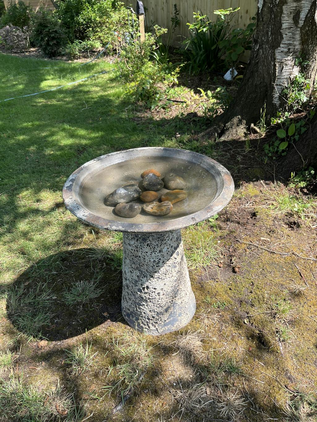 Garden Stone Bird Bath Salt Glaze Gardenesque