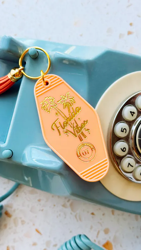 Bulk Custom Gold Foil Stamped Plastic Keychains Retro Vintage Keyrings