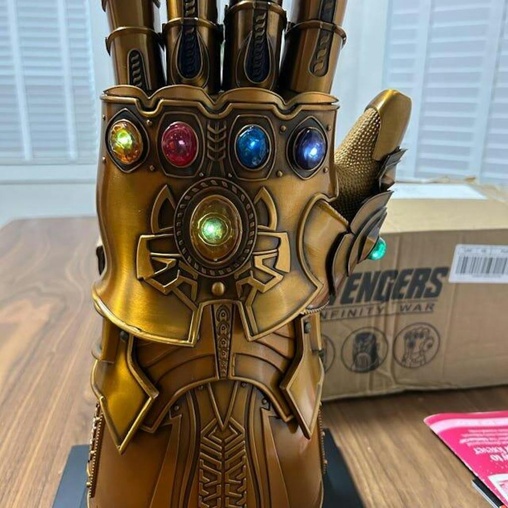Thanos Infinity Gauntlet Metal Made 1/1 Wareable Movie Prop with Magnetic Stones