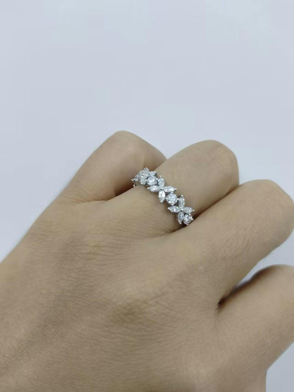 Elegant Flower Design Marquise Moissanite Wedding Ring