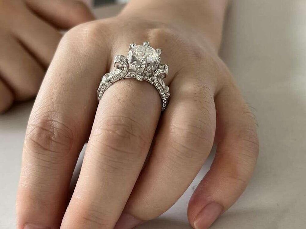 2CT Swan Lake Design Moissanite Engagement Ring