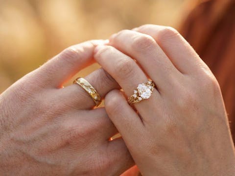 Pear Cut Moissanite Leaf Inspired Couple Ring Set - Ayla & Carlos