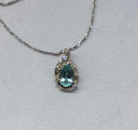 Pear Green Sapphire Serpent Nature Inspired Necklace - Salome | GemsMagic