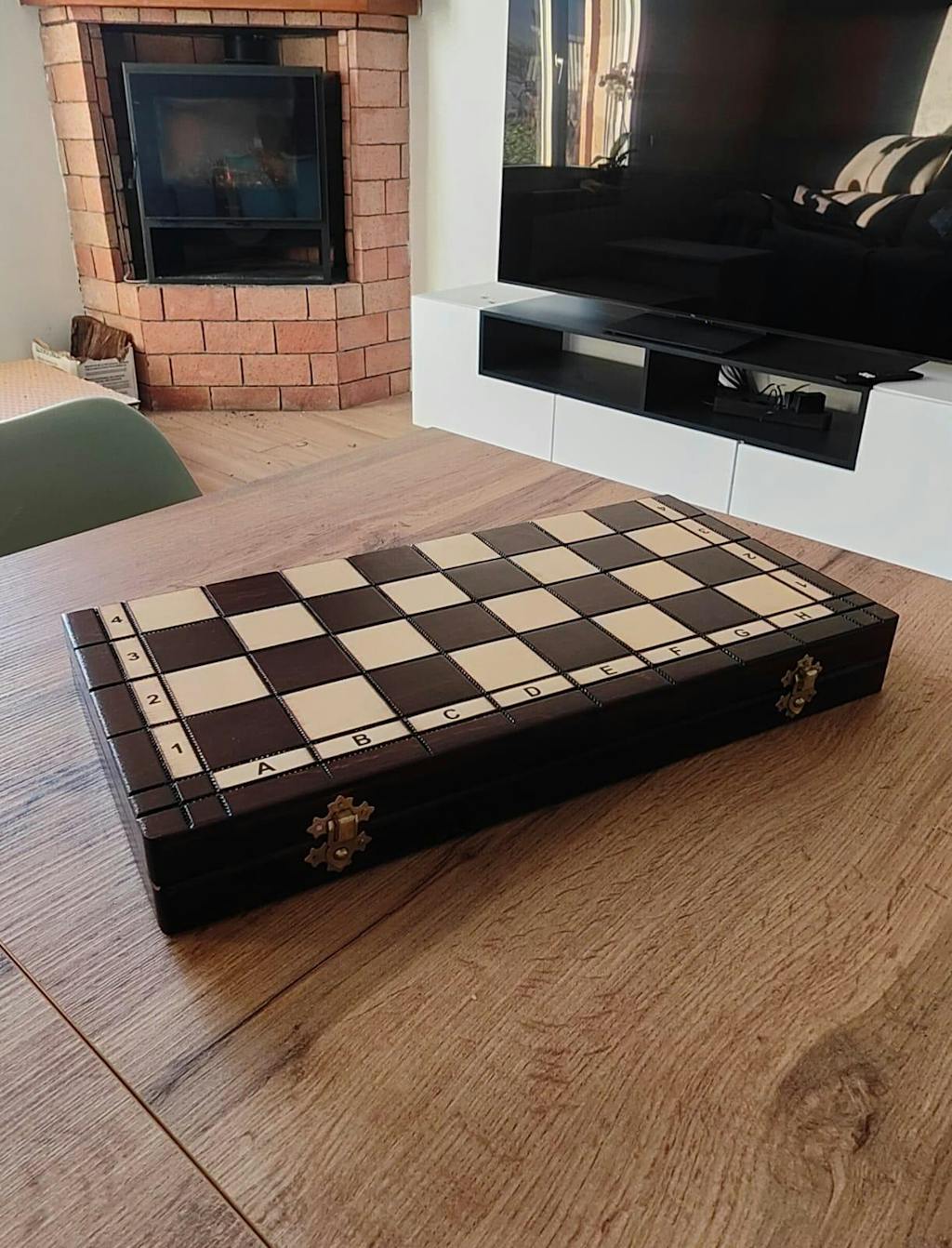 Ajedrez de Madera Robusto “ACE” – Diseño Clásico