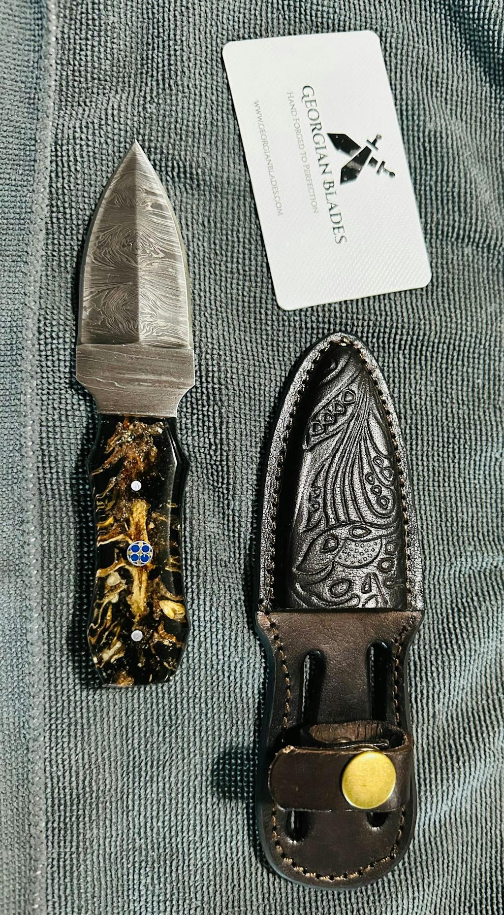 Pine Ridge - 6 - inch Damascus Steel Field Knife with Epoxy Pine Cone ...