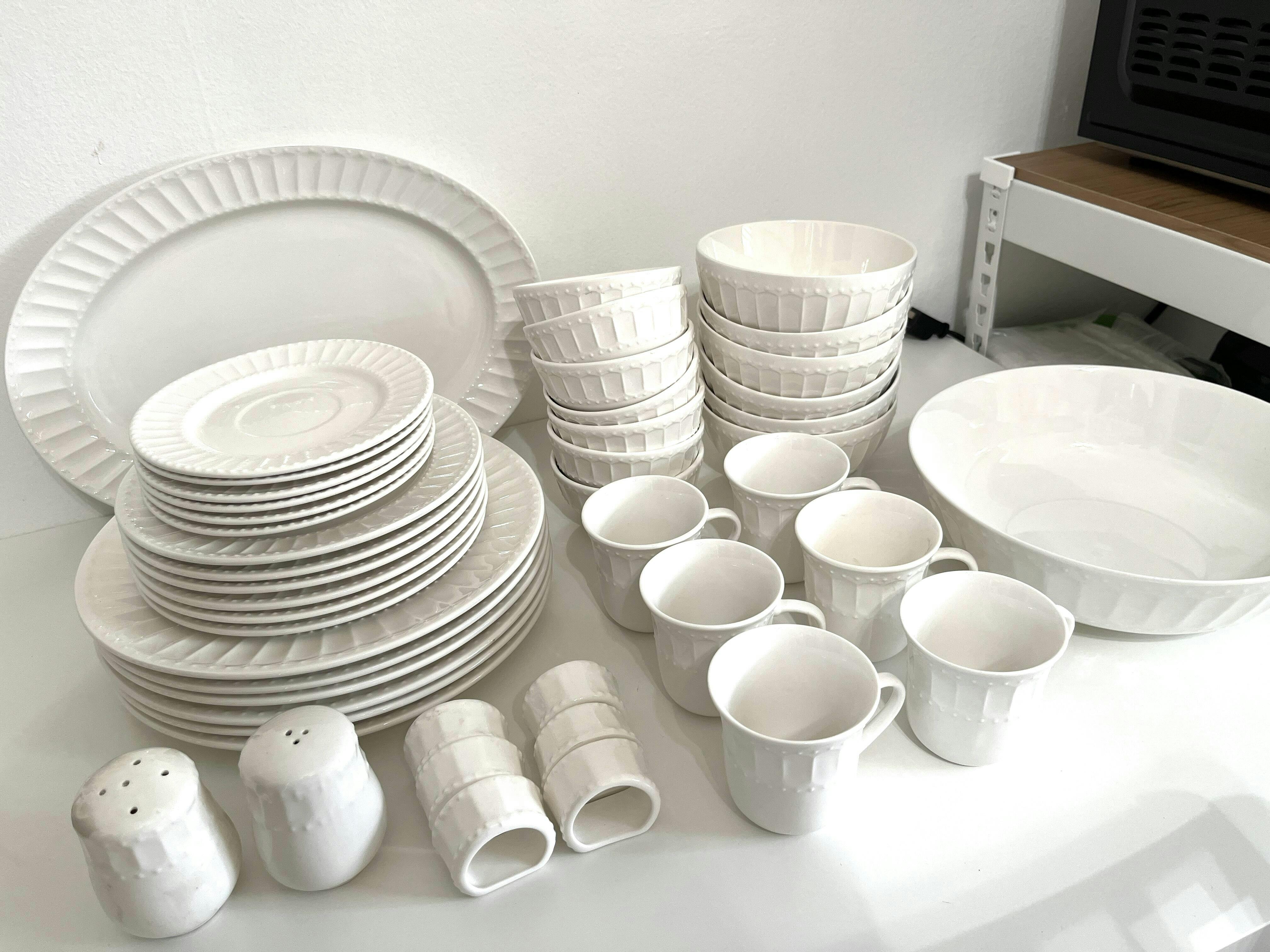 Gibson Home Regalia 46Piece Dinnerware and Serveware Set