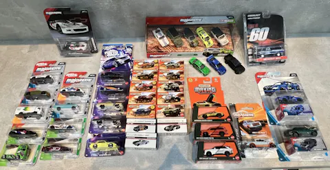 Majorette Castheads 5 pack Diecast Scale Model (BK241125)