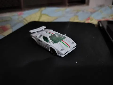 Diecast Scale Model 1:64