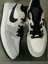 Nike Air Jordan 1 Low Shoes For Man Basketball Shoes/Sneakers Light Smoke Grey Shoes For Man Women And Boys 553558-030