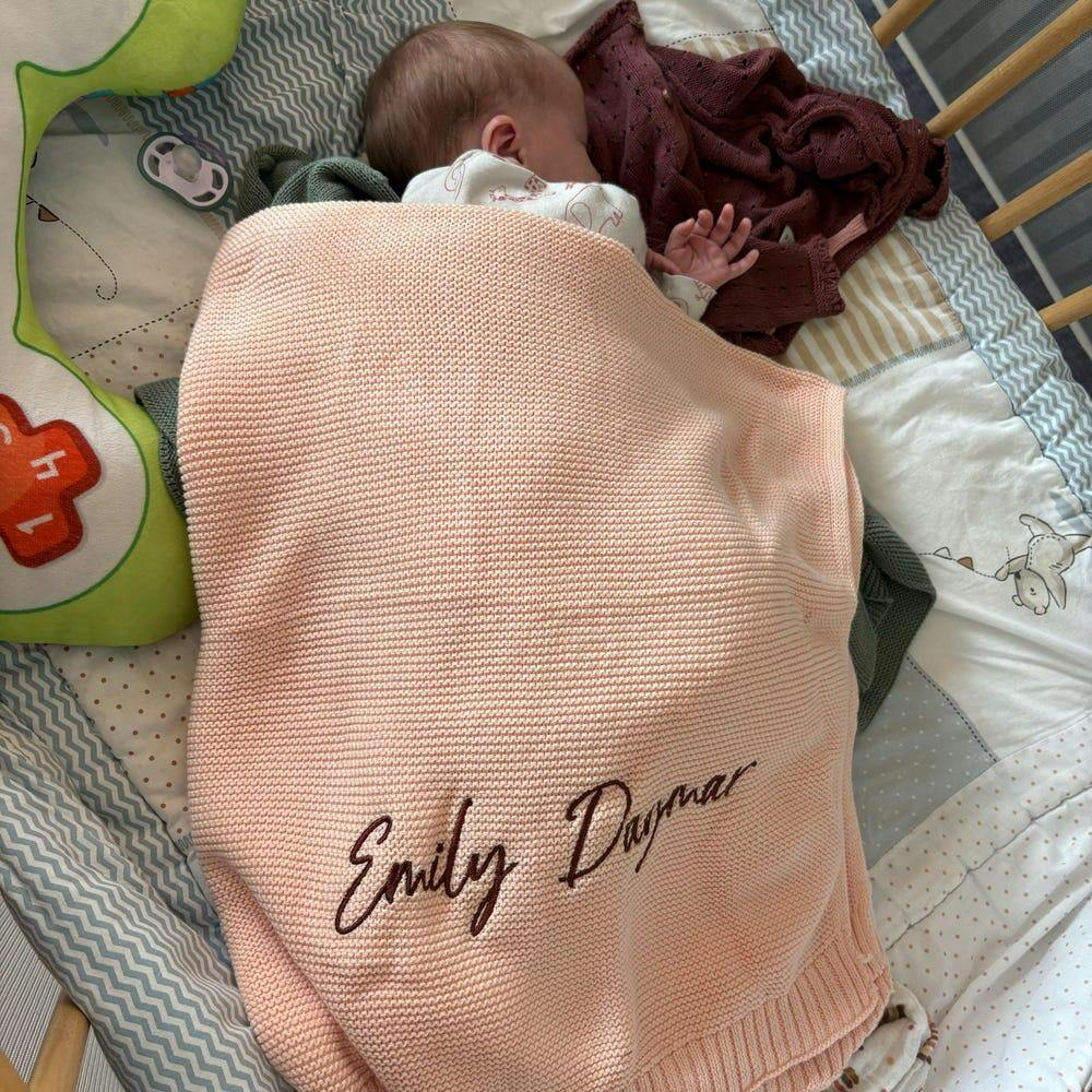 Personalized Baby Blanket - Custom Embroidery for Newborns & Toddlers