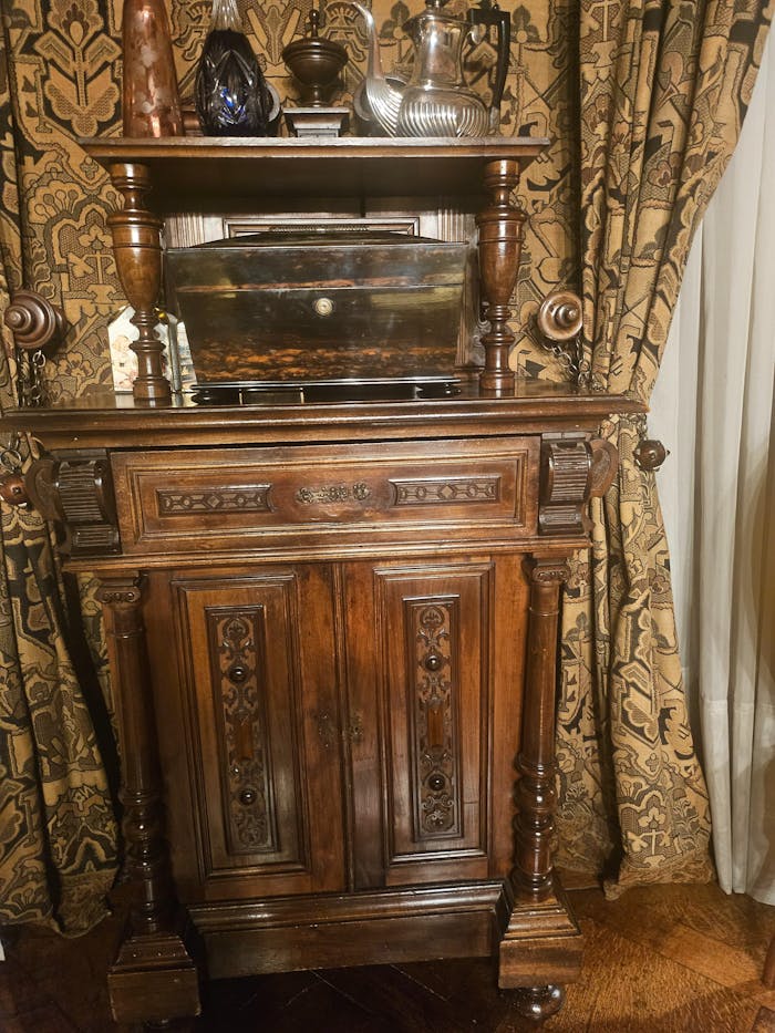 'rose gold' Beeswax Wood Polish (1 litre)