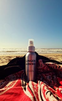 Invisible Zinc Sunscreen & Moisturizer Spray, 750+ sprays per bottle, 2-3 covers your face, w/FREE Organic Cotton pouch, 100mL