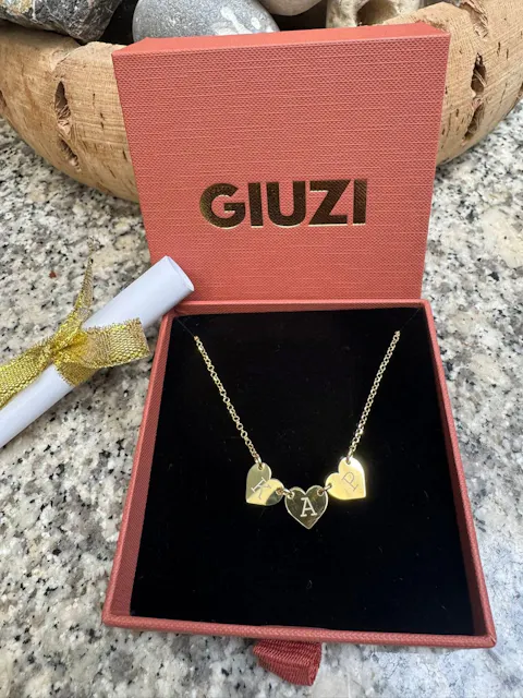 Collana tris di cuori con lettere