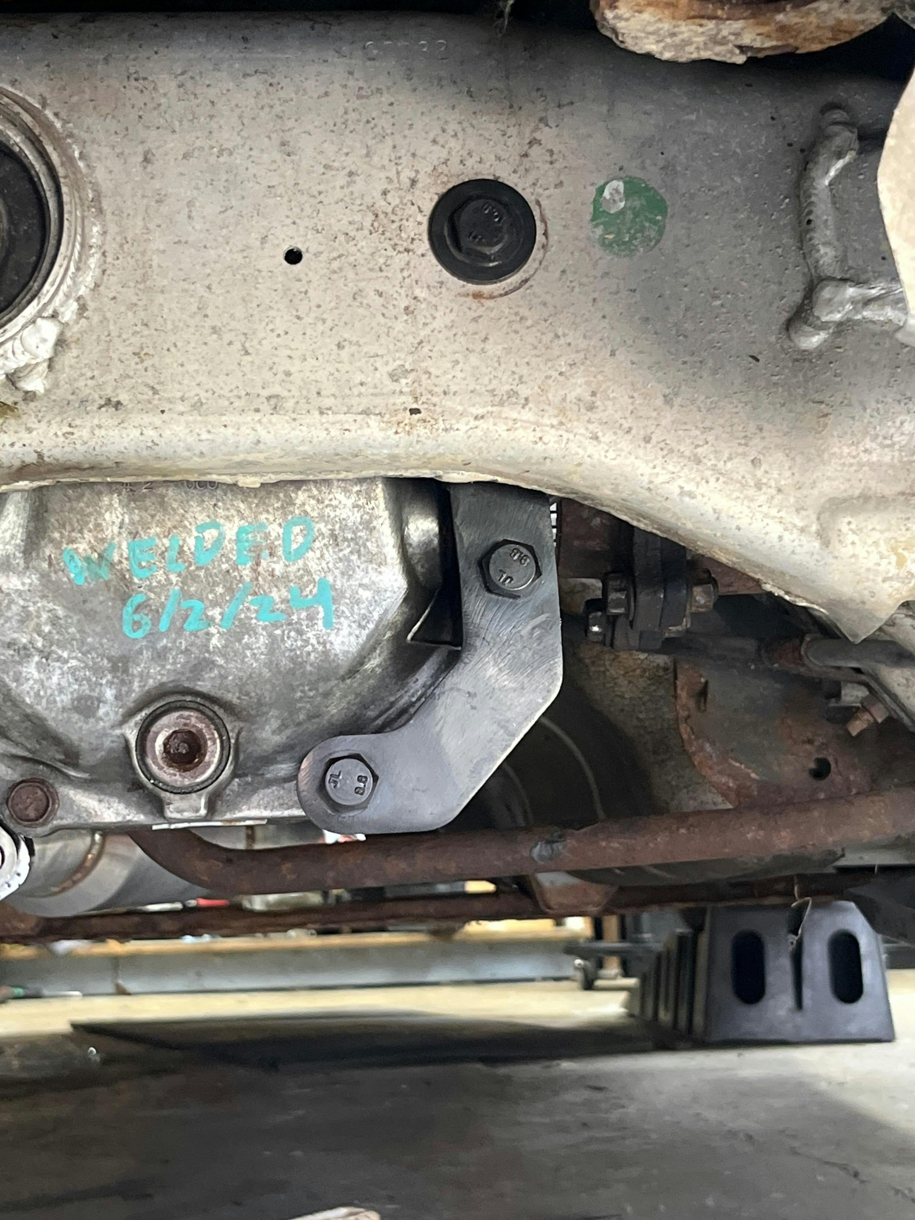 Z33 350z/V35 デフブレース