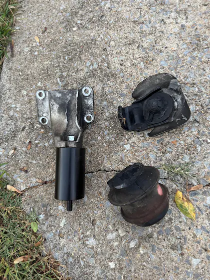 Z33 350z/G35 Solid motor mounts (PAIR)