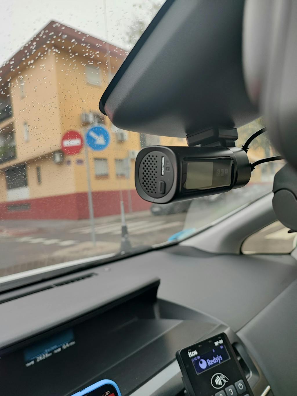 GKU D600Pro 4K WiFi GPS With 1.47 Inch IPS Screen Dash Cam