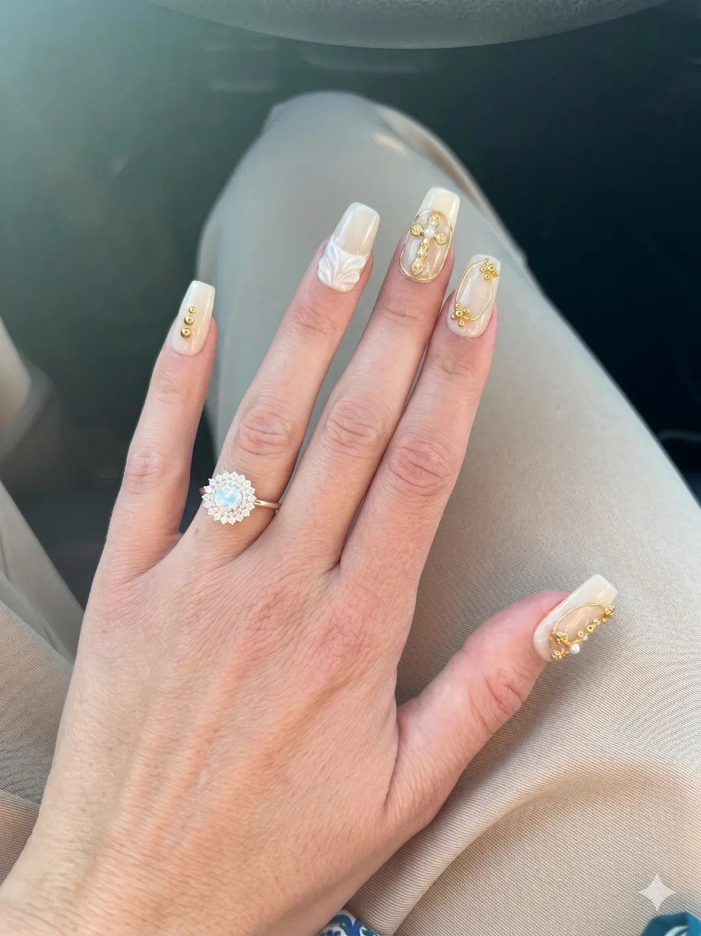 Baroque Vow – Ivory Gold Cross Press-On Nails
