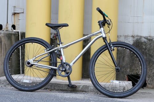 Glerc 24" Lightweight Belt Drive Kids Bike - Nova