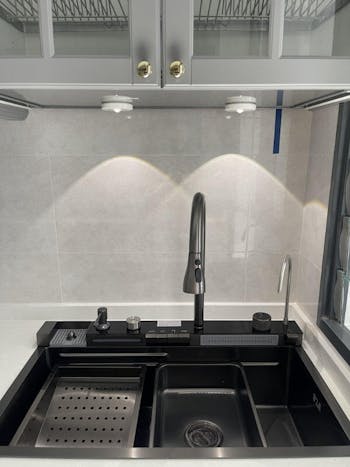 Gleton | Workstation Kitchen Sink Kit - Dual Waterfall Faucets, Digital Temperature Display & Ambient Lighting - GLS2408