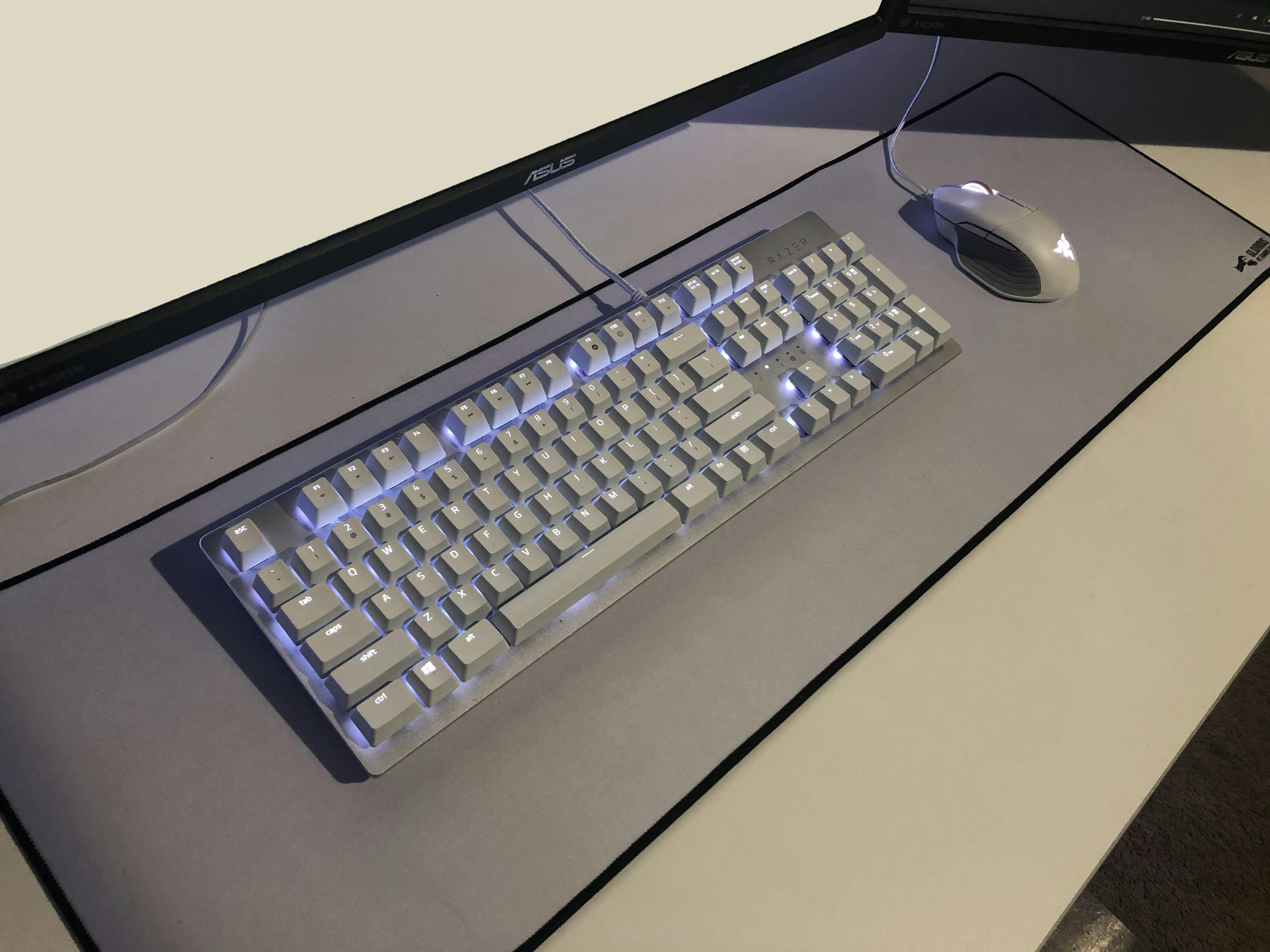 Glorious Extended Gaming Mouse Pad / Mat Black 11"x36" Glorious