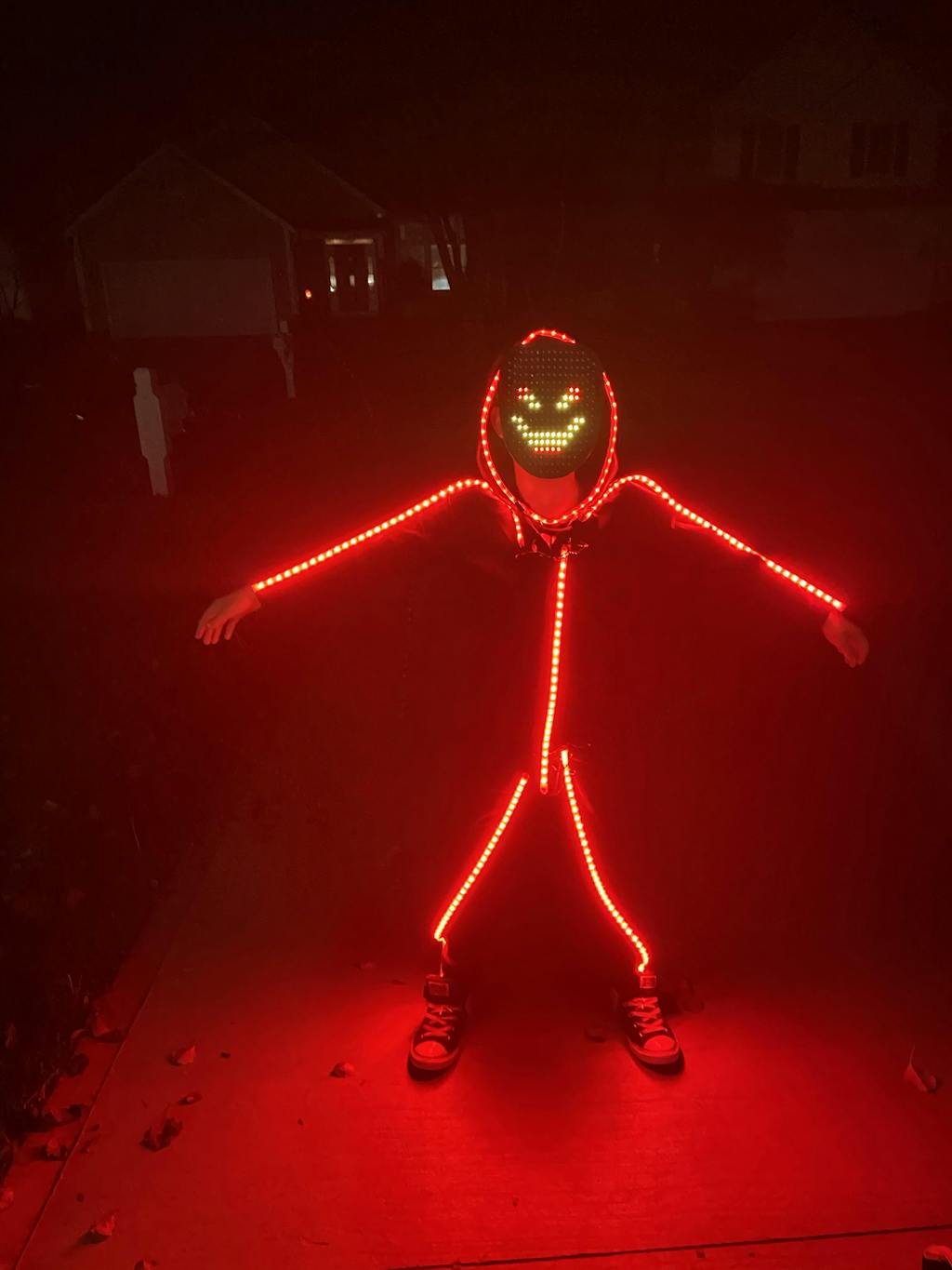 Kid's LED stickman costume by Glowy Zoey