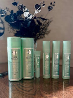 PROBLEMĀTISKAI ĀDAI - SEJAS KOPŠANAS KOMPLEKTS