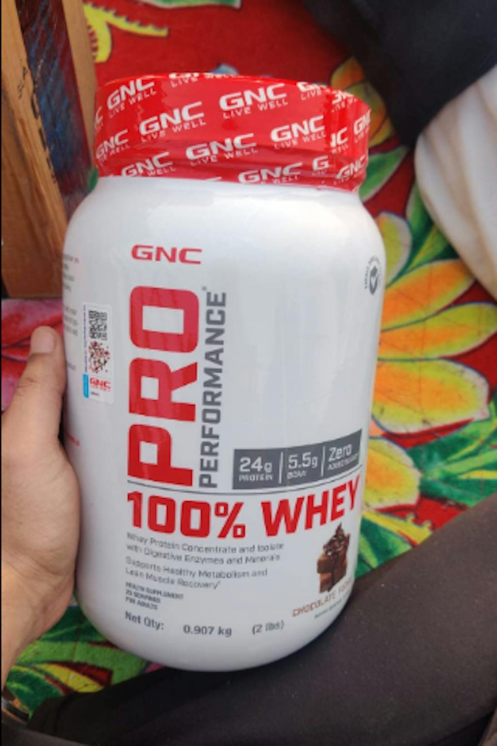 GNC Pro Performance 100 Whey Protein 4 lbs with Shaker Vanilla Cream