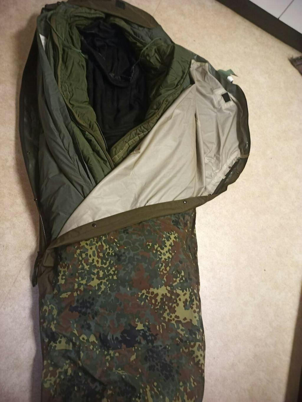 British Army Arctic Sleeping Bag — Goarmy