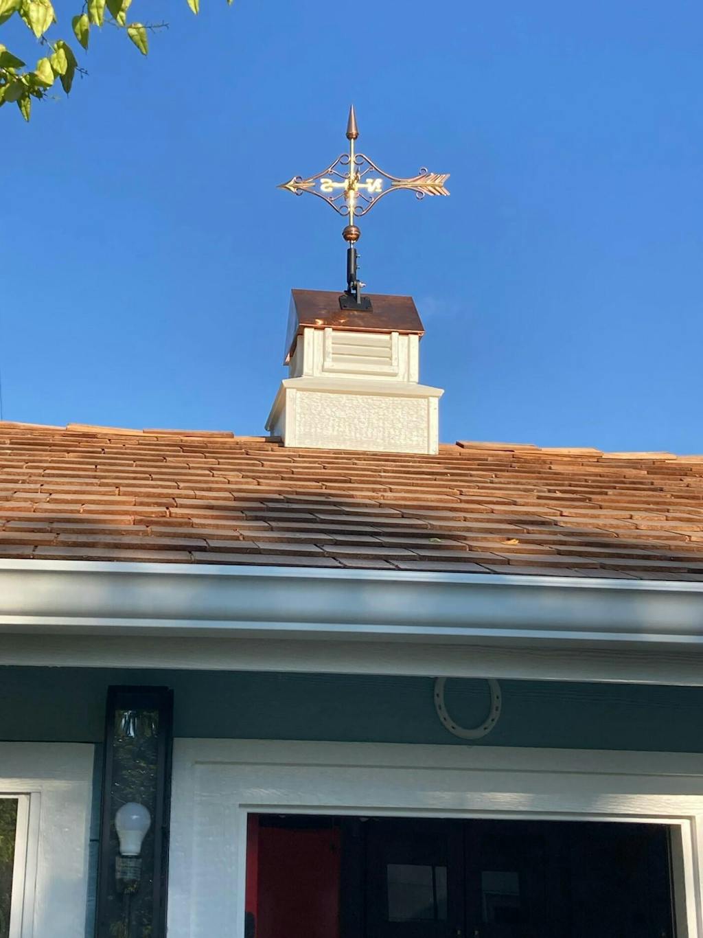 Garden Size Weathervane Adjustable Roof Mount by Good Directions