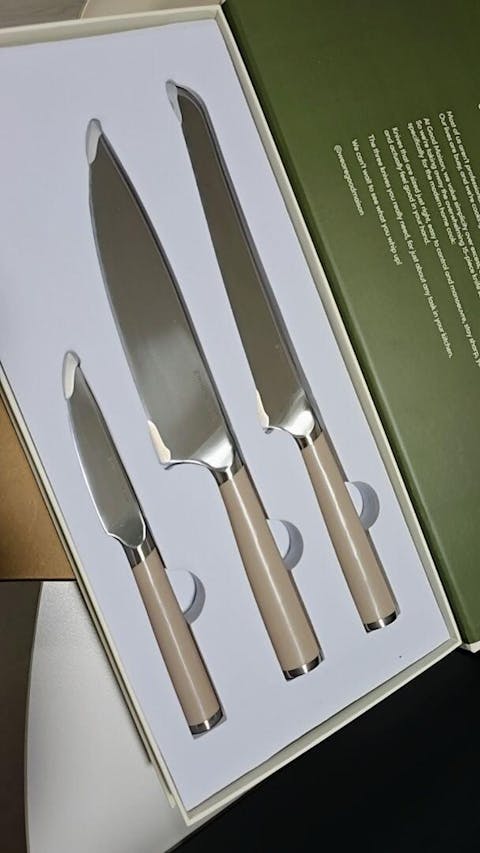 Acceptance Sale: The Essential Knives & The Knife Stand  (B-Stock)