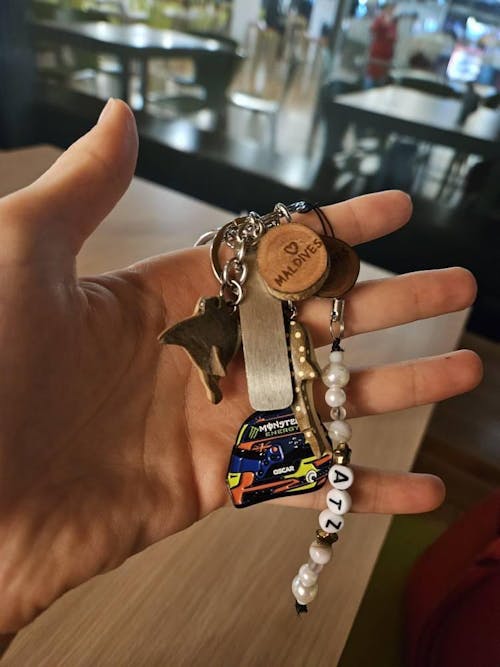 Oscar Piastri 2025 Helmet Enamel Keychain