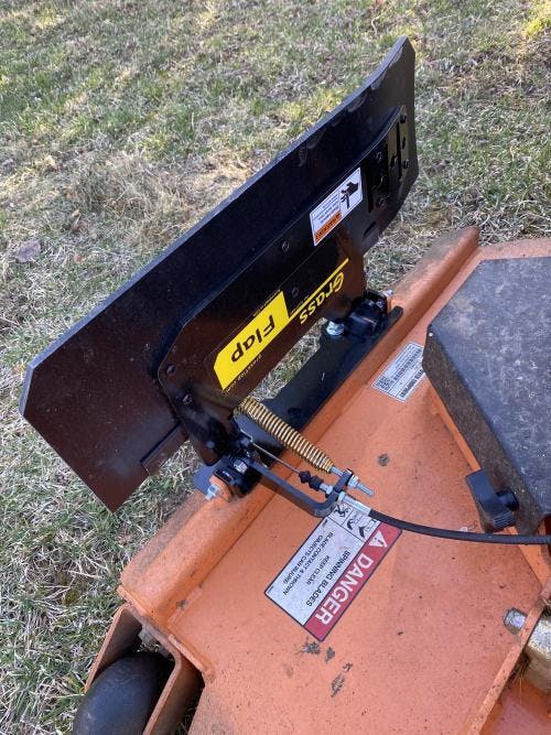 A1 - GrassFlap® brand chute blocker No-Drill Mount for Scag mowers wit
