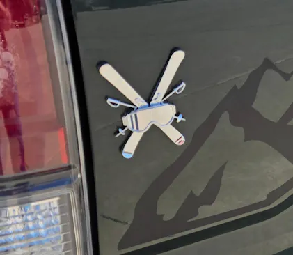 Insigne Du Club De Ski. Carte D'aventure D'hiver. | Vecteur Premium Insigne Du Club De Ski. Carte D'aventure D'hiver. | Vecteur Premium