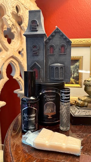 Haunted Manor ~ Perfume Oil (Soft woods & Vanilla)