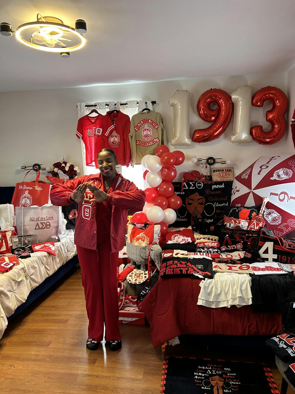 Delta Sigma Theta Duffel Trolley Bag