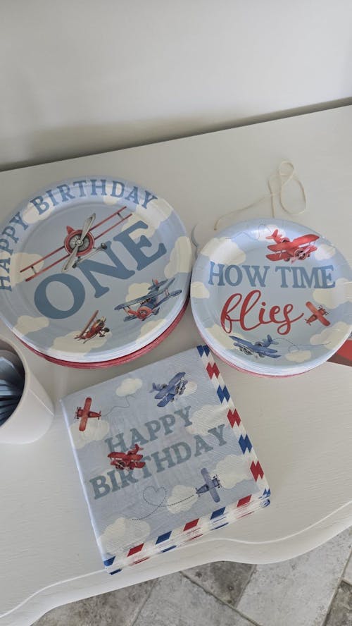 96 Pcs Airplane 1st Birthday Party Plates and Napkins