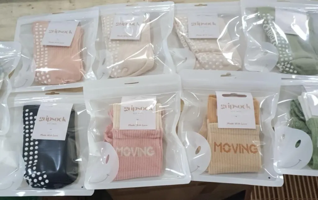 Full Toe Iris Pilate GripSocks (thin)