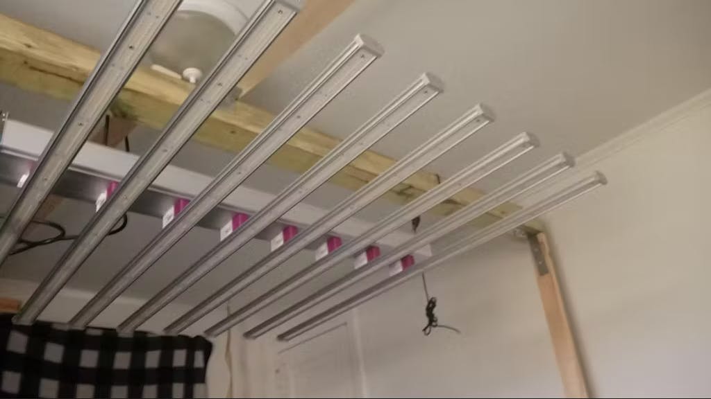 Medic Grow EZ-8 1000W Full Sprectrum LED Grow Light