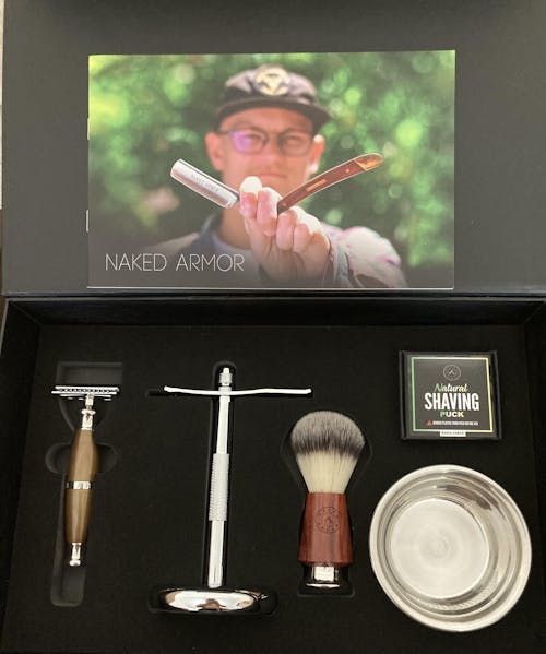 Naked Armor Priamus Closed Comb Safety Razor Shaving Set