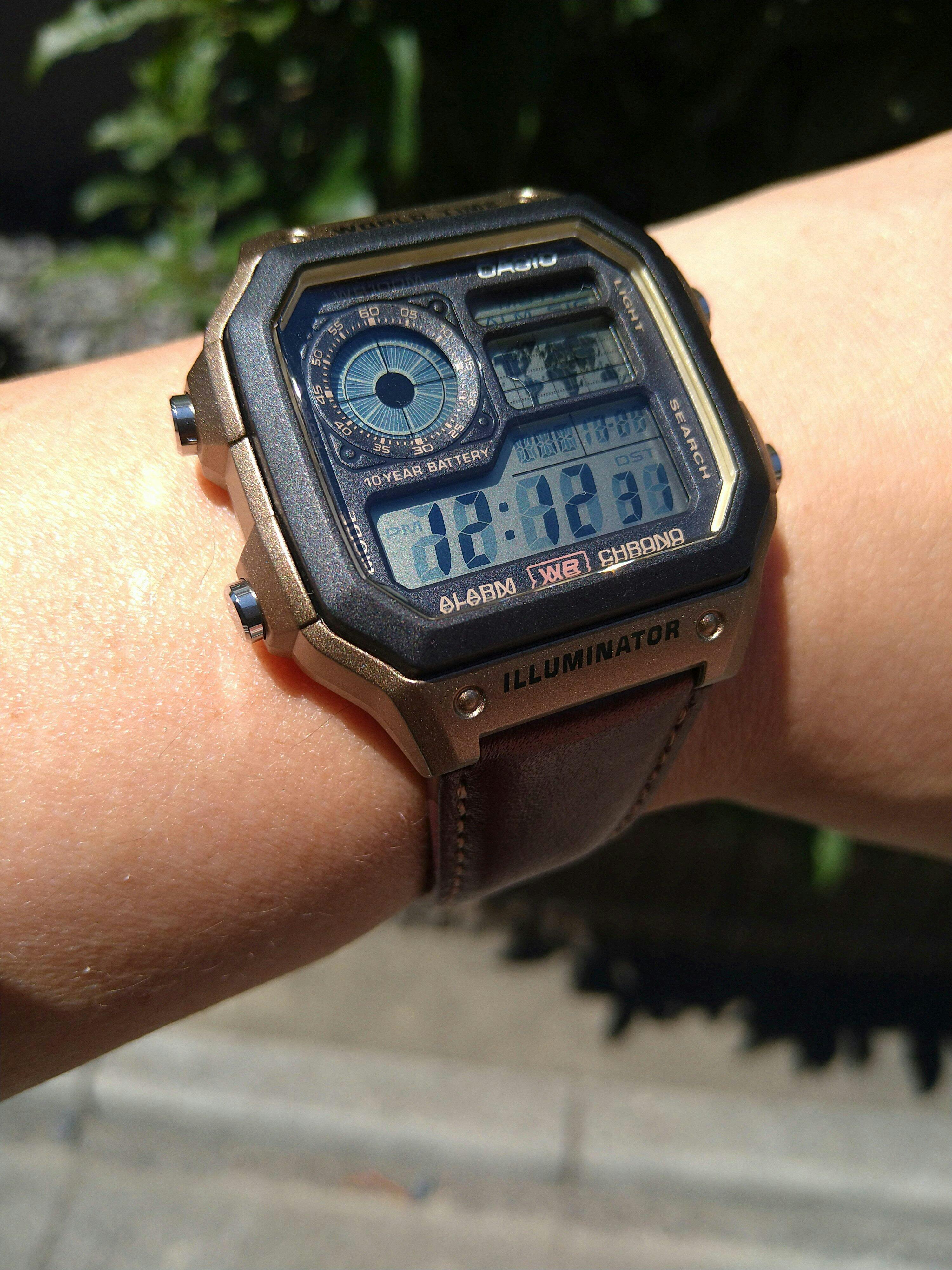 CASIO カシオ AE-1200WHL-5A メンズ 腕時計 10気圧防水 10年保証