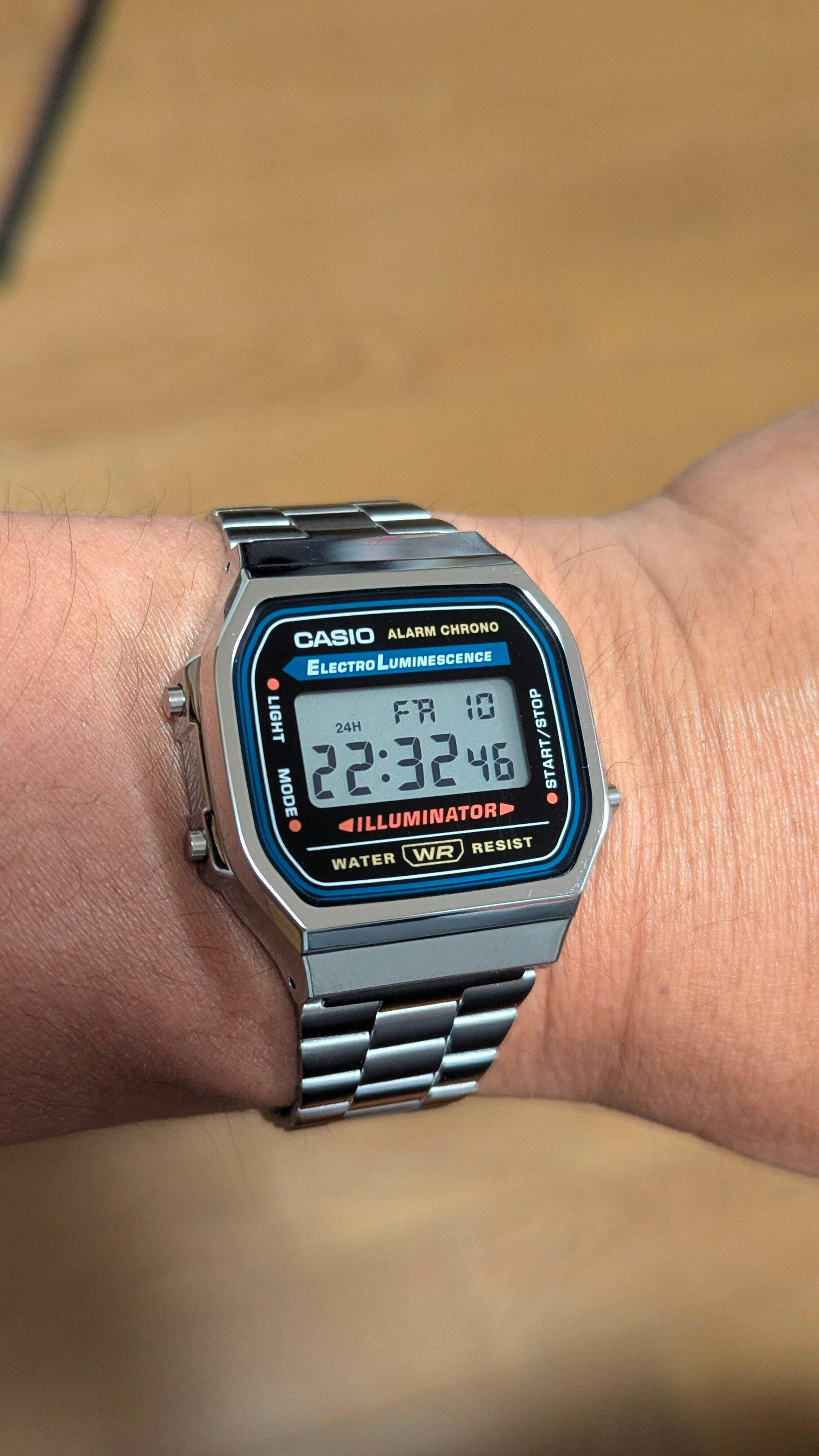 CASIO カシオ A168W メンズ 腕時計 日常生活用防水 10年保証
